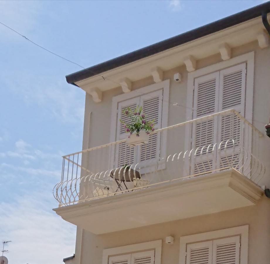 Il Piccolo Giglio Bed & Breakfast Porto SantʼElpidio Eksteriør bilde